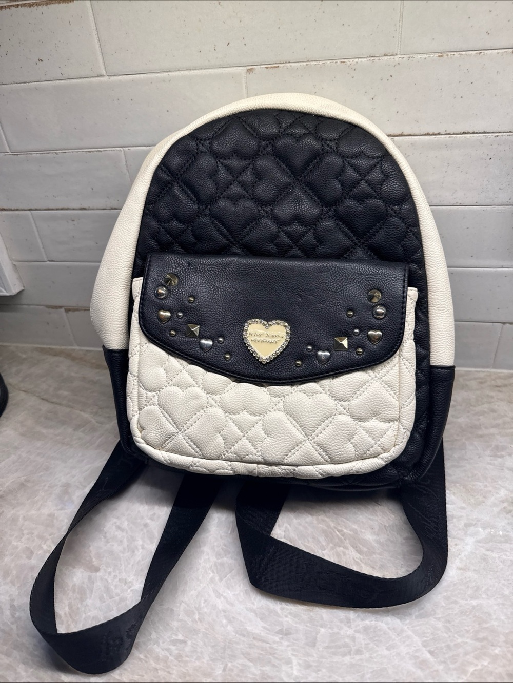Betsy Johnson Medium SIzed Backpack!!🎀🎀🎀🎀